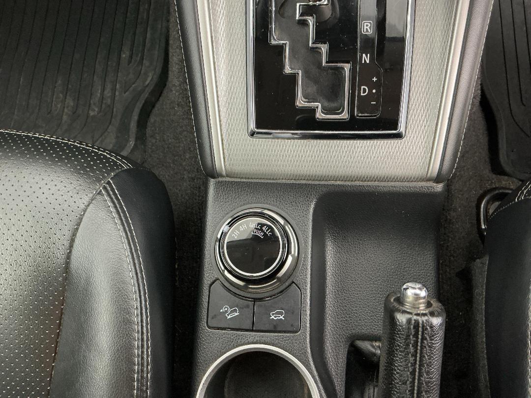 Photo '23' of Mitsubishi Triton