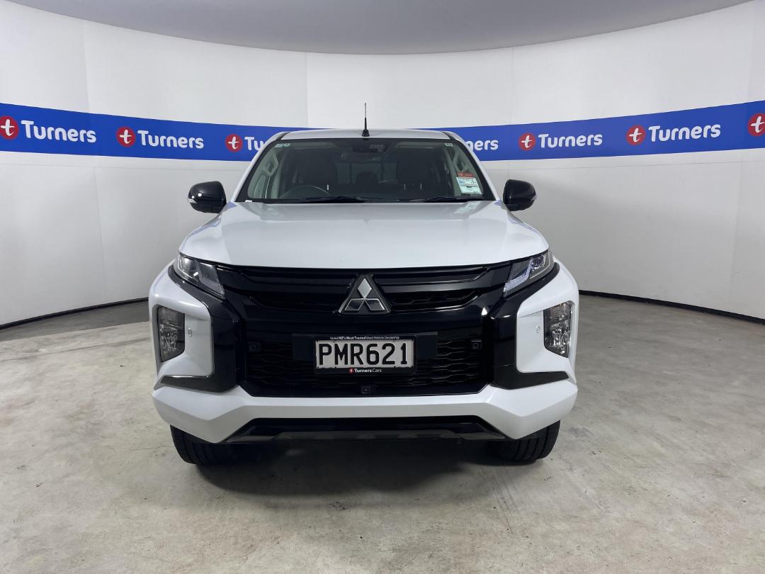 Photo '2' of Mitsubishi Triton