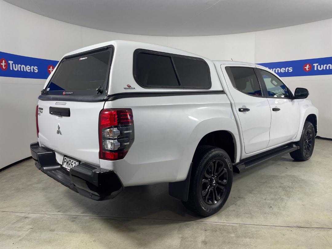 Photo '7' of Mitsubishi Triton