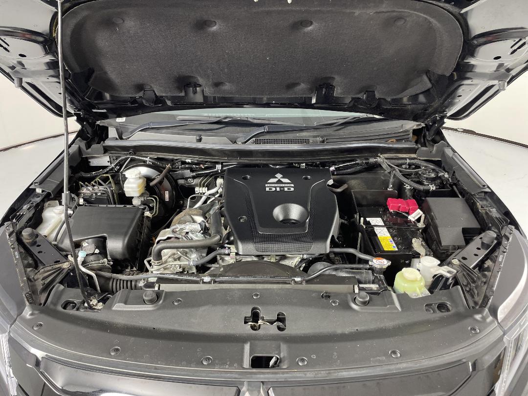 Photo '13' of Mitsubishi Triton