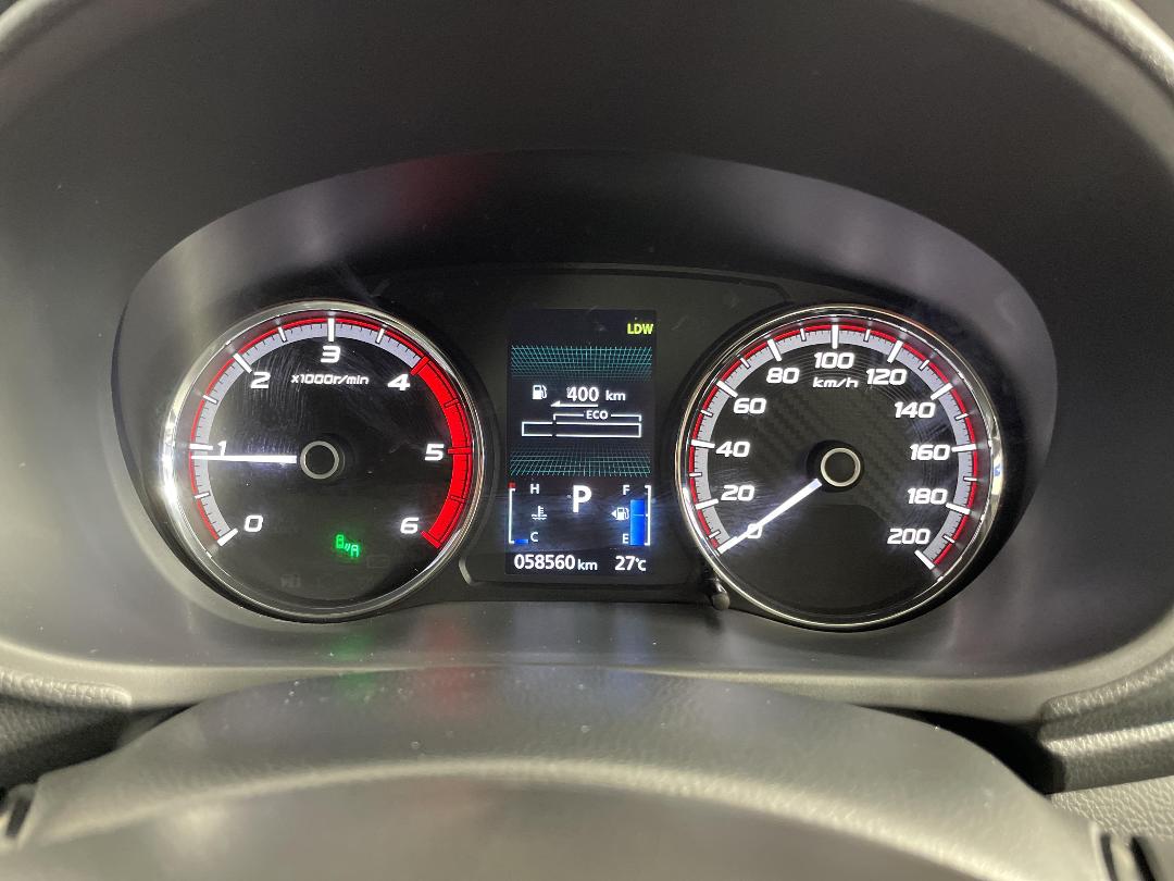 Photo '21' of Mitsubishi Triton