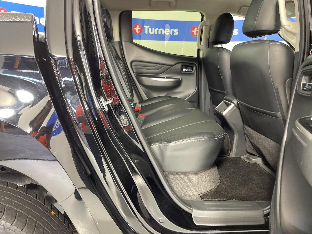 Photo '20' of Mitsubishi Triton