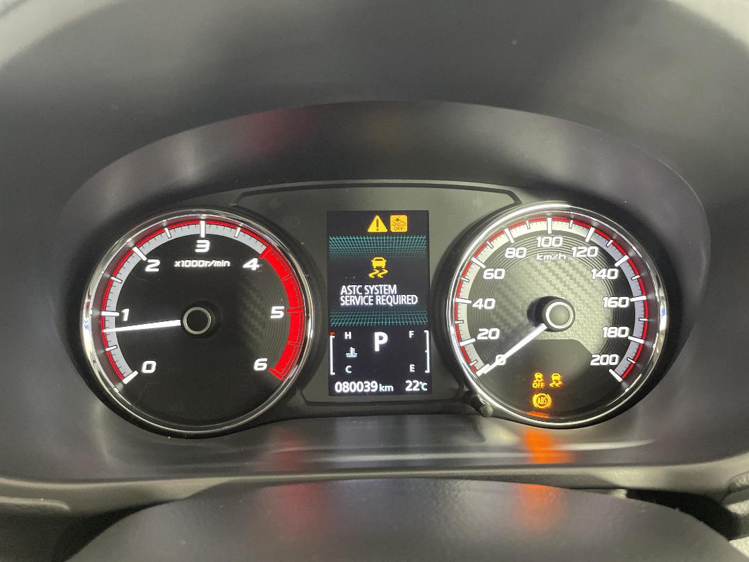 Photo '21' of Mitsubishi Triton