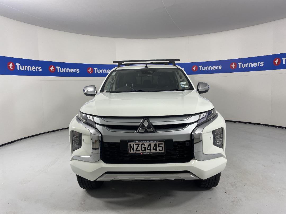 Photo '2' of Mitsubishi Triton