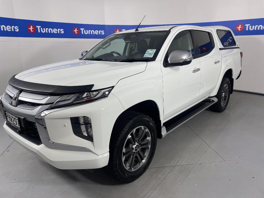 Photo '4' of Mitsubishi Triton