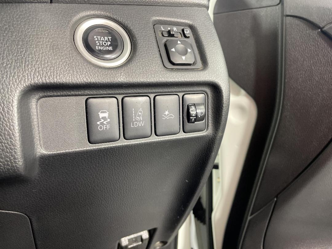 Photo '38' of Mitsubishi Triton