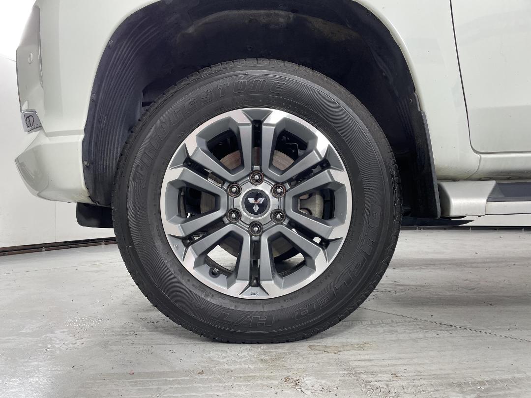 Photo '10' of Mitsubishi Triton Photo '10' of Mitsubishi Triton