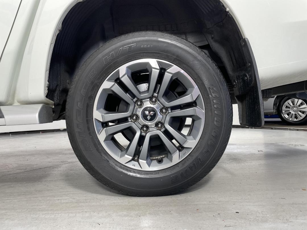 Photo '11' of Mitsubishi Triton Photo '11' of Mitsubishi Triton