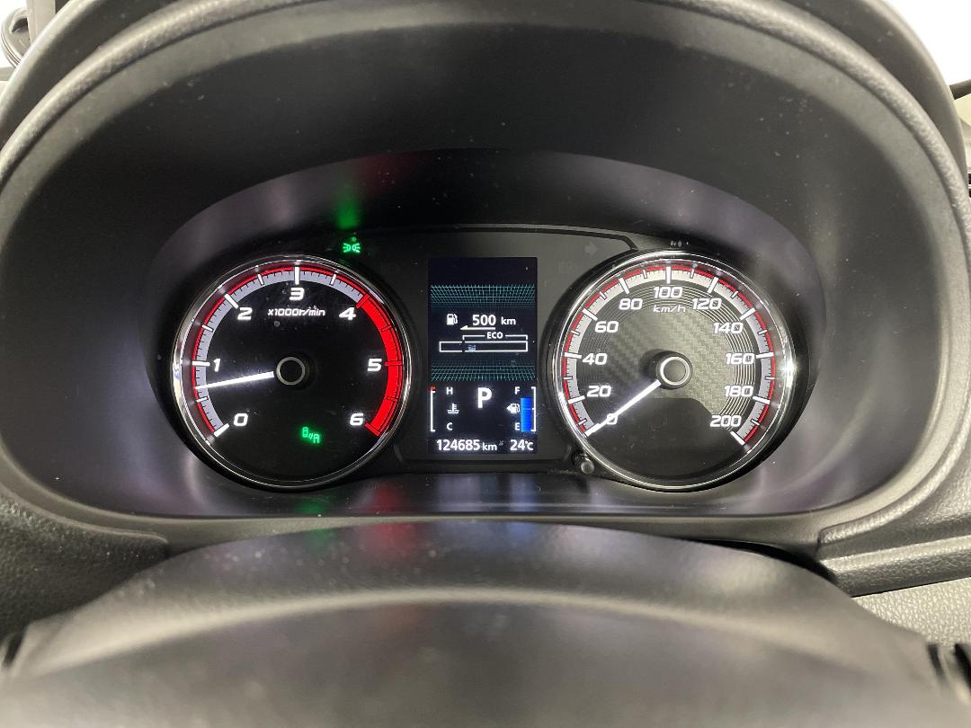 Photo '21' of Mitsubishi Triton Photo '21' of Mitsubishi Triton