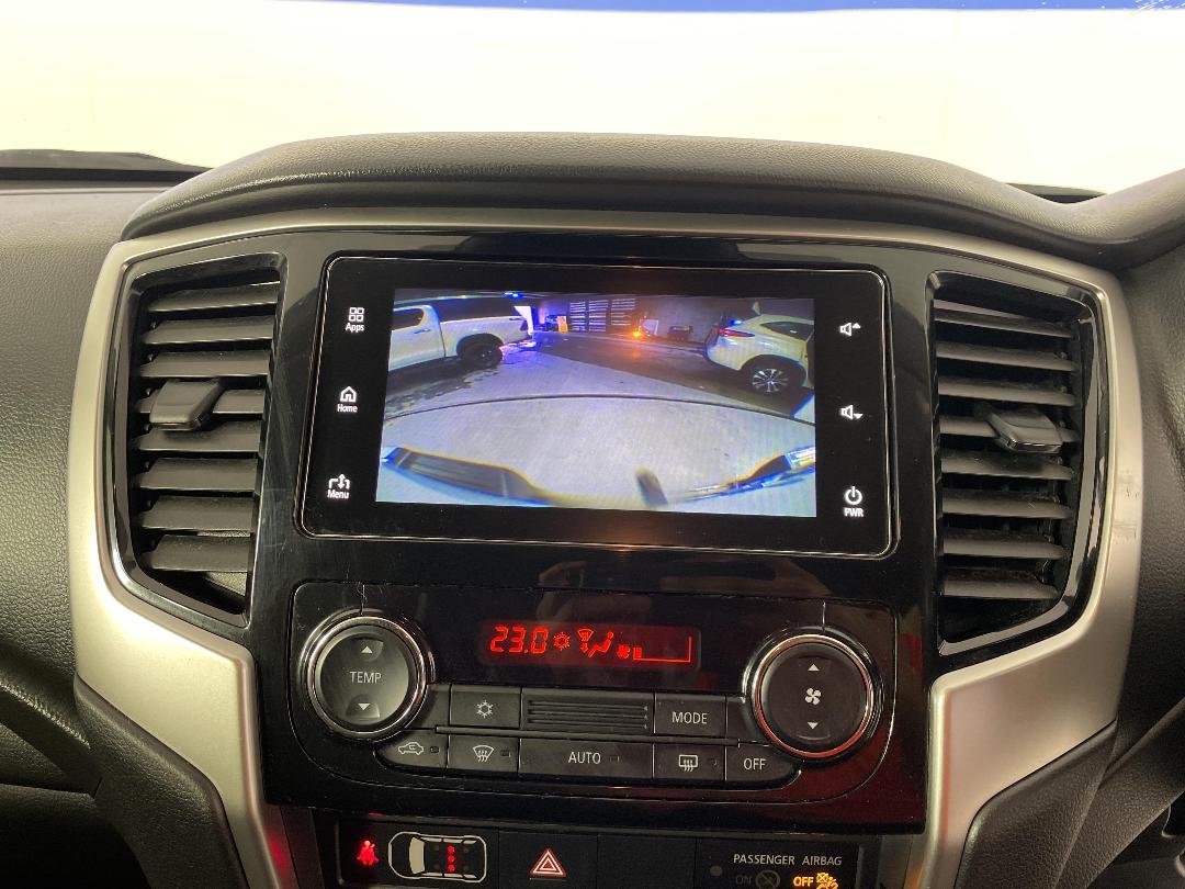 Photo '32' of Mitsubishi Triton