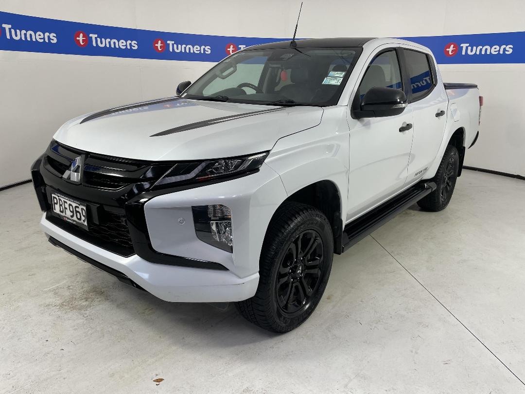 Photo '4' of Mitsubishi Triton