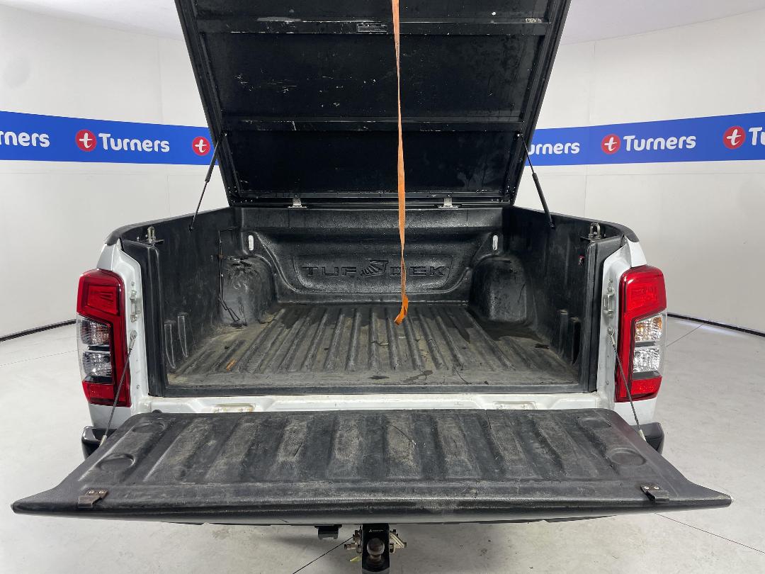 Photo '14' of Mitsubishi Triton