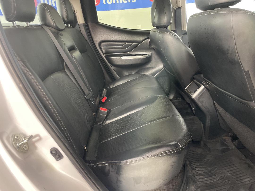 Photo '20' of Mitsubishi Triton