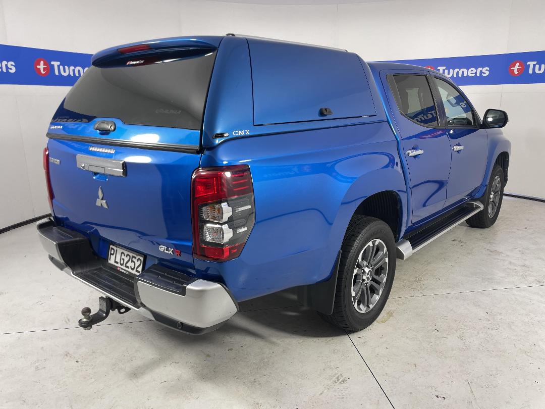 Photo '7' of Mitsubishi Triton