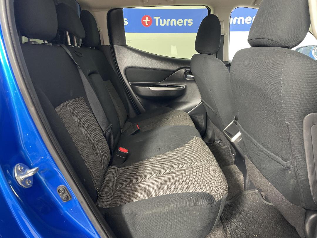 Photo '20' of Mitsubishi Triton