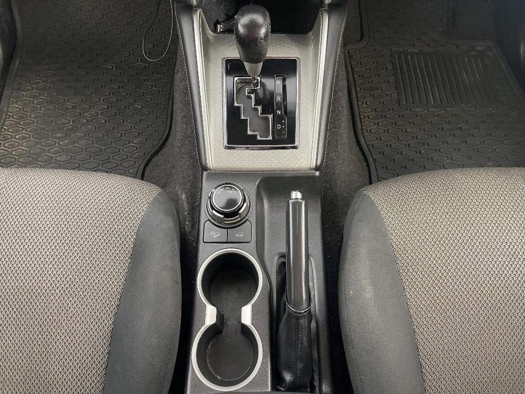 Photo '18' of Mitsubishi Triton