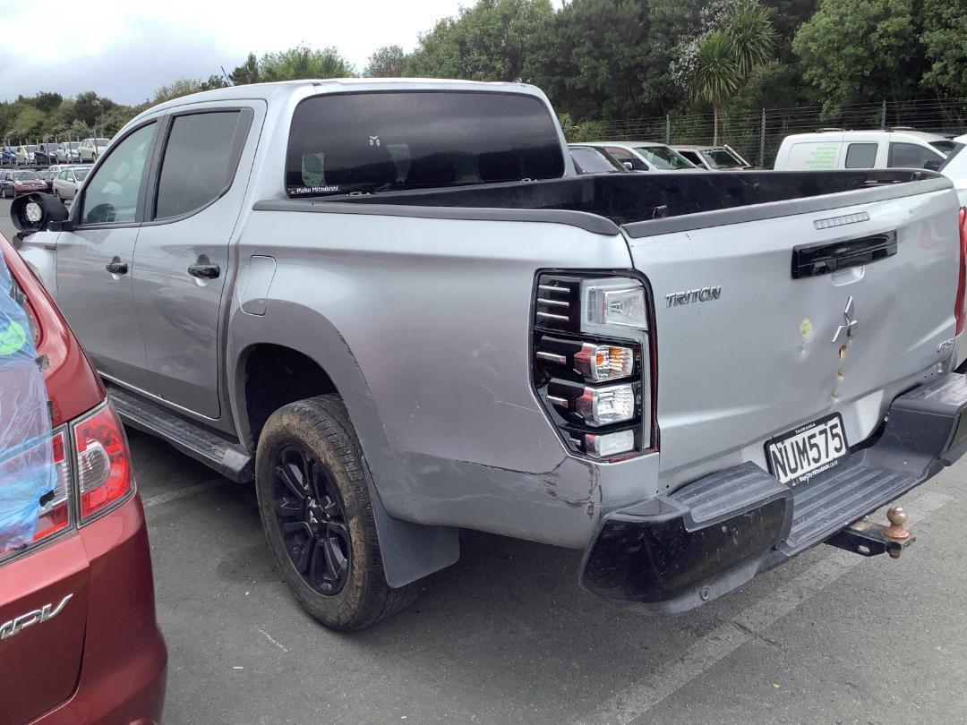 Photo '6' of Mitsubishi Triton DC Glsb 4WD 6AT Photo '6' of Mitsubishi Triton DC Glsb 4WD 6AT