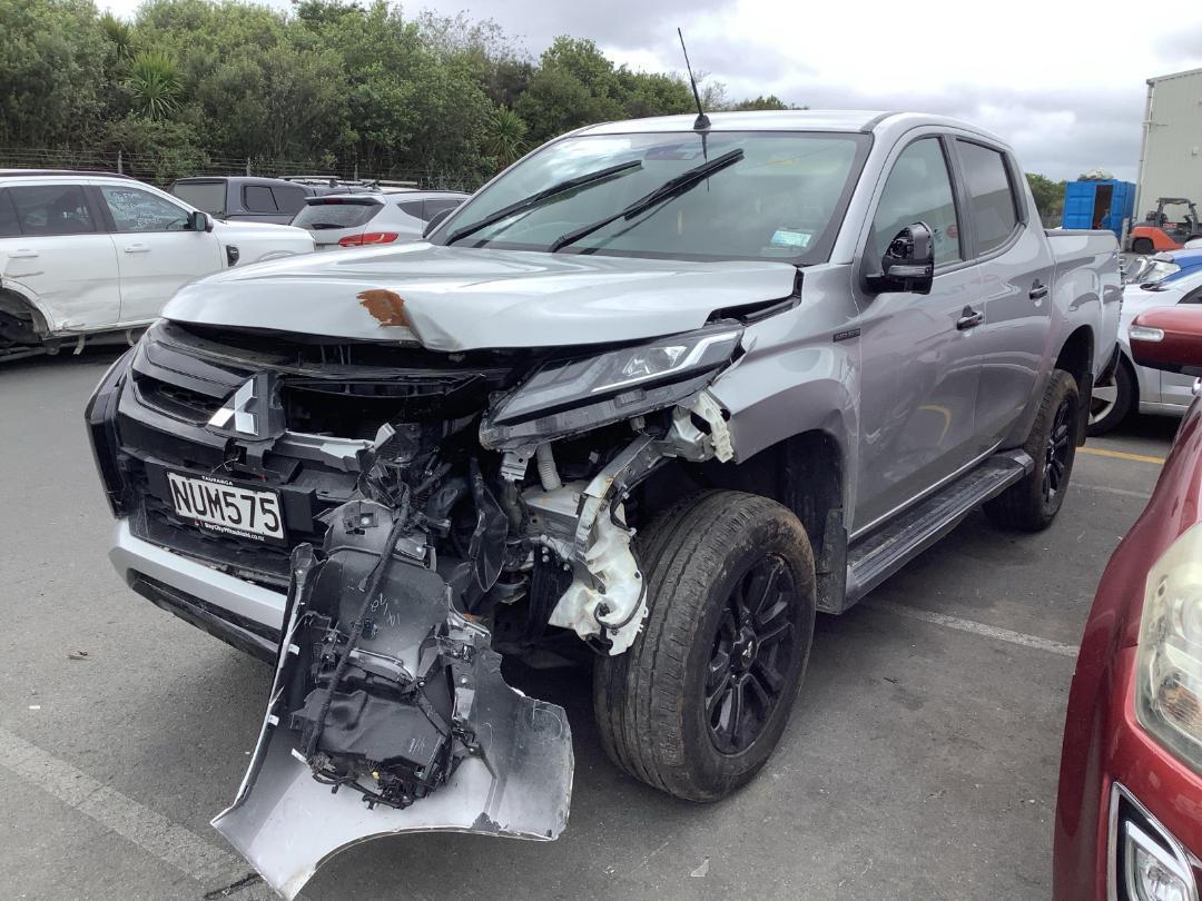 Photo '3' of Mitsubishi Triton DC Glsb 4WD 6AT Photo '3' of Mitsubishi Triton DC Glsb 4WD 6AT