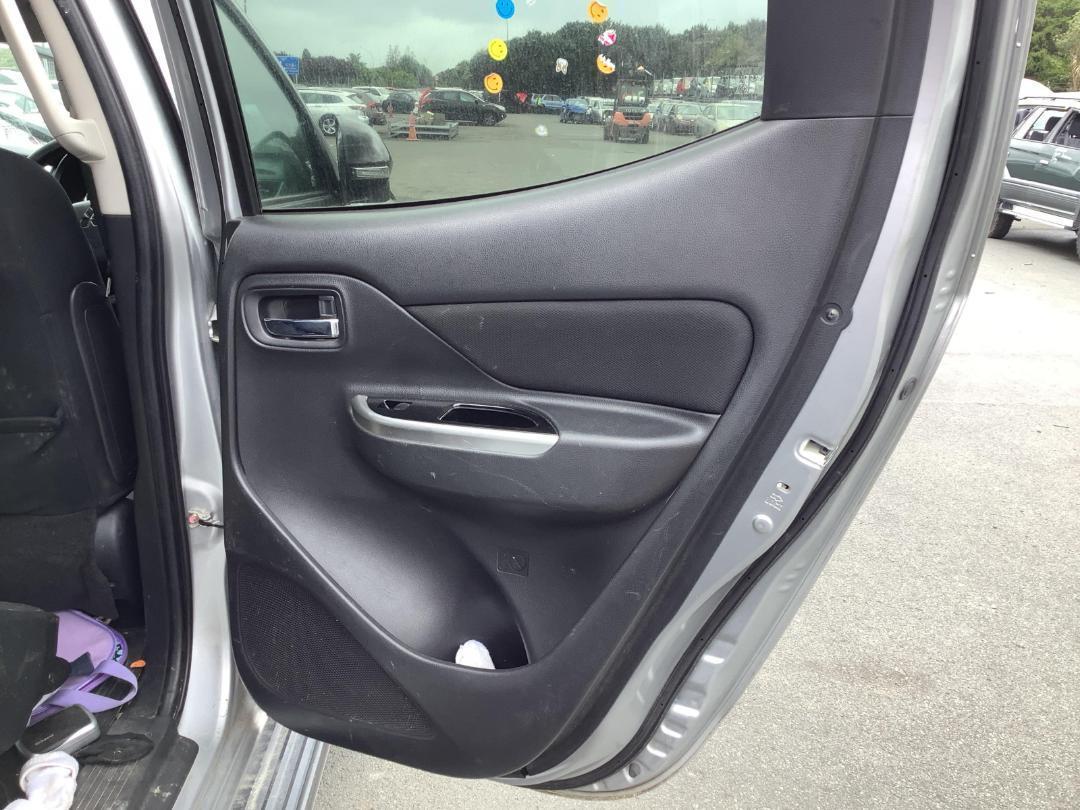 Photo '11' of Mitsubishi Triton DC Glsb 4WD 6AT Photo '11' of Mitsubishi Triton DC Glsb 4WD 6AT