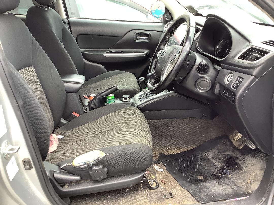 Photo '14' of Mitsubishi Triton DC Glsb 4WD 6AT Photo '14' of Mitsubishi Triton DC Glsb 4WD 6AT