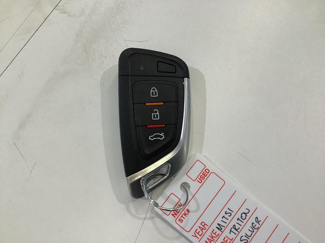 Photo '15' of Mitsubishi Triton DC Glsb 4WD 6AT Photo '15' of Mitsubishi Triton DC Glsb 4WD 6AT