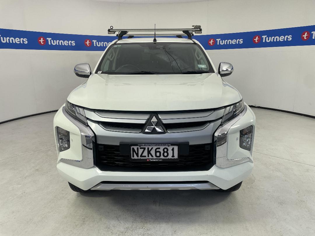 Photo '2' of Mitsubishi Triton