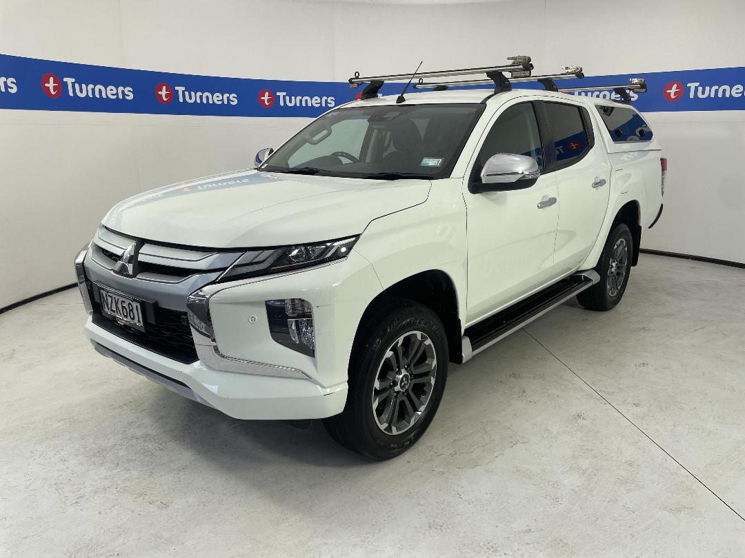 Photo '4' of Mitsubishi Triton