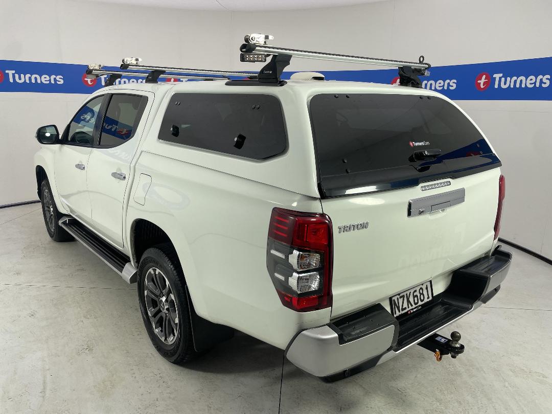 Photo '5' of Mitsubishi Triton