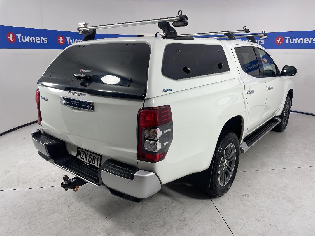 Photo '7' of Mitsubishi Triton