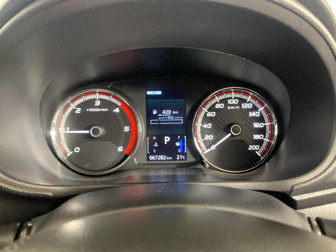 Photo '21' of Mitsubishi Triton