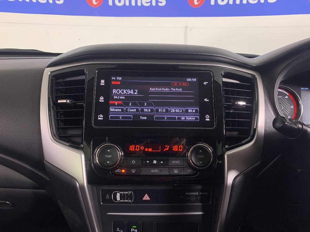 Photo '18' of Mitsubishi Triton