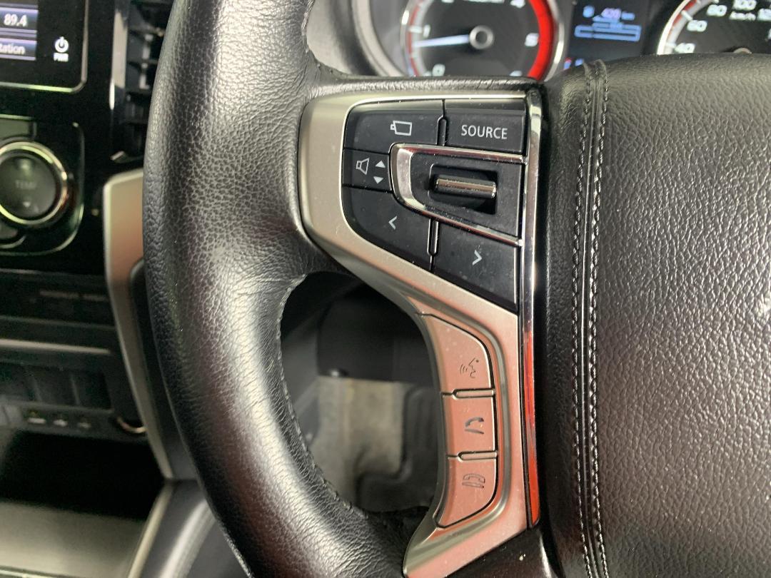 Photo '27' of Mitsubishi Triton