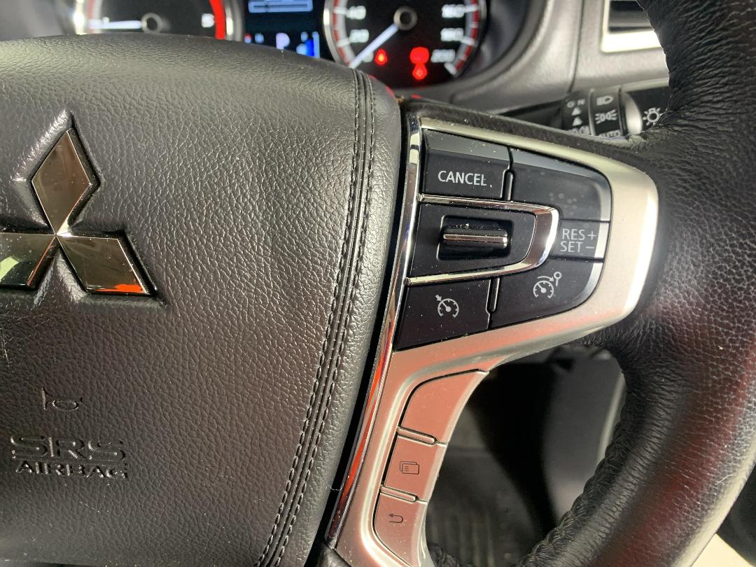 Photo '26' of Mitsubishi Triton