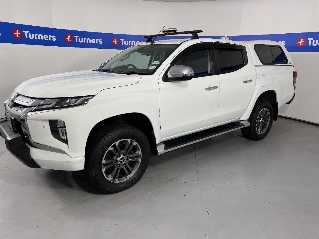 Photo '4' of Mitsubishi Triton