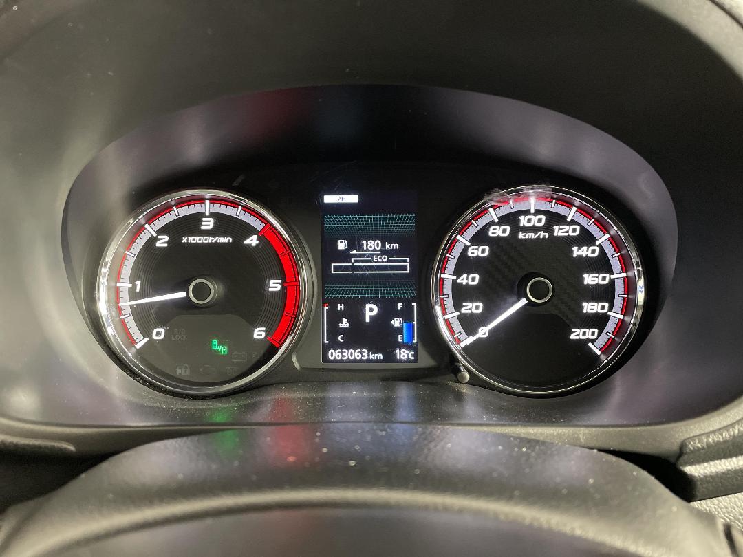 Photo '21' of Mitsubishi Triton