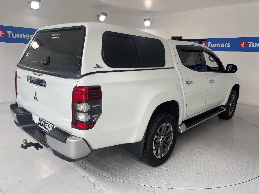 Photo '7' of Mitsubishi Triton