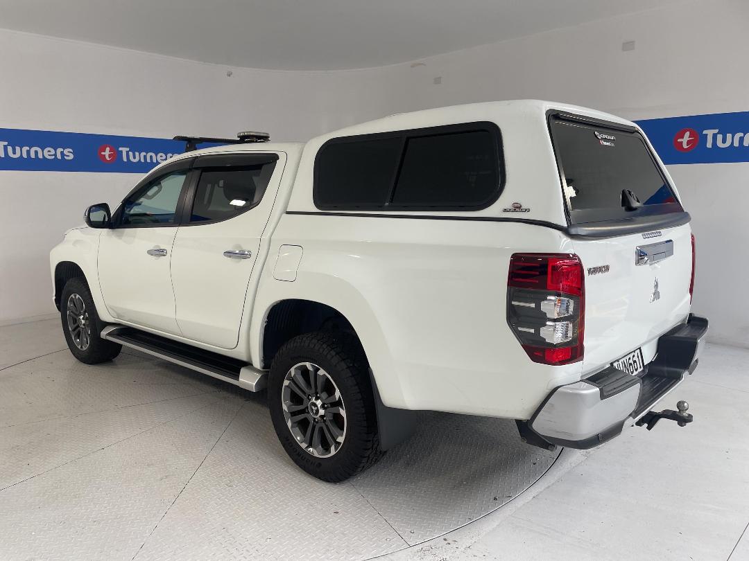 Photo '5' of Mitsubishi Triton