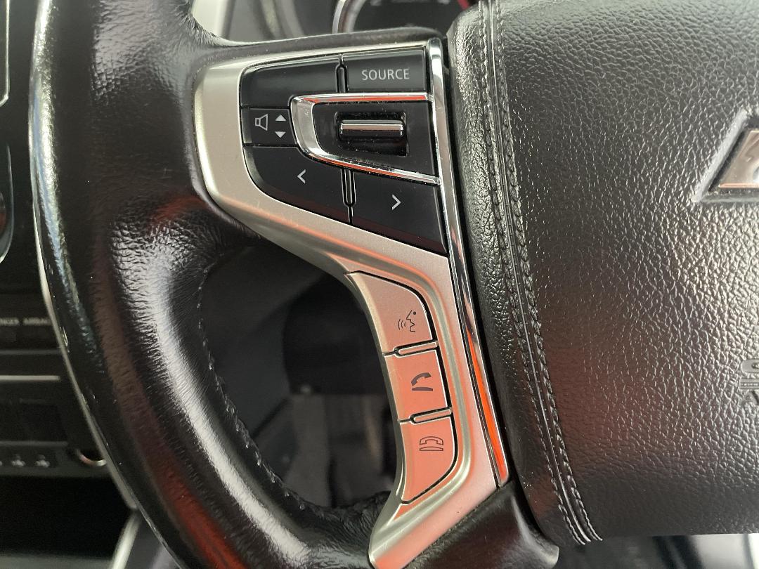 Photo '27' of Mitsubishi Triton