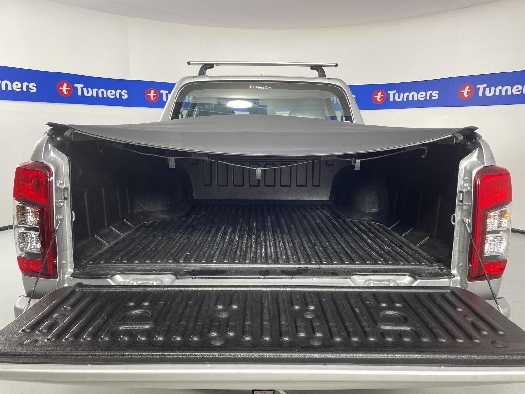 Photo '14' of Mitsubishi Triton