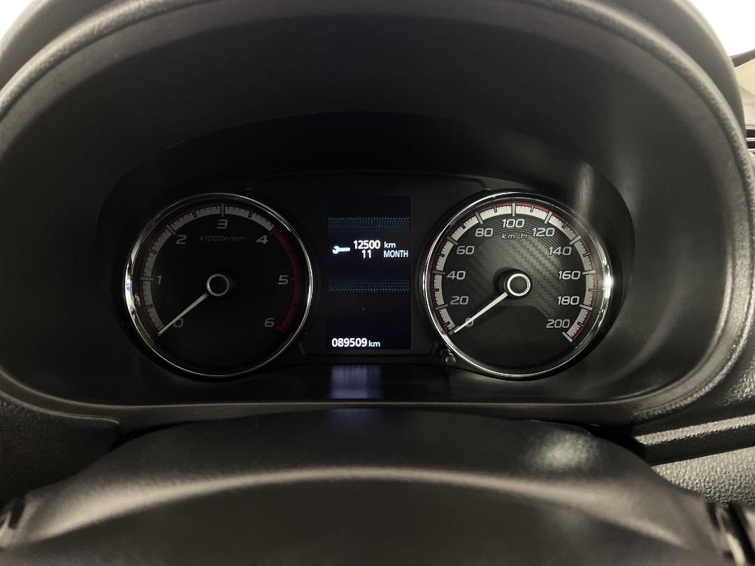 Photo '21' of Mitsubishi Triton