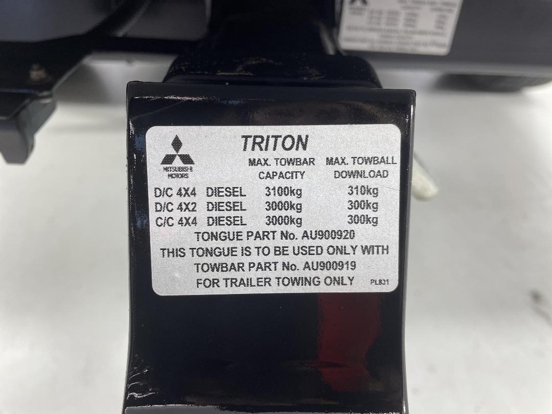 Photo '27' of Mitsubishi Triton