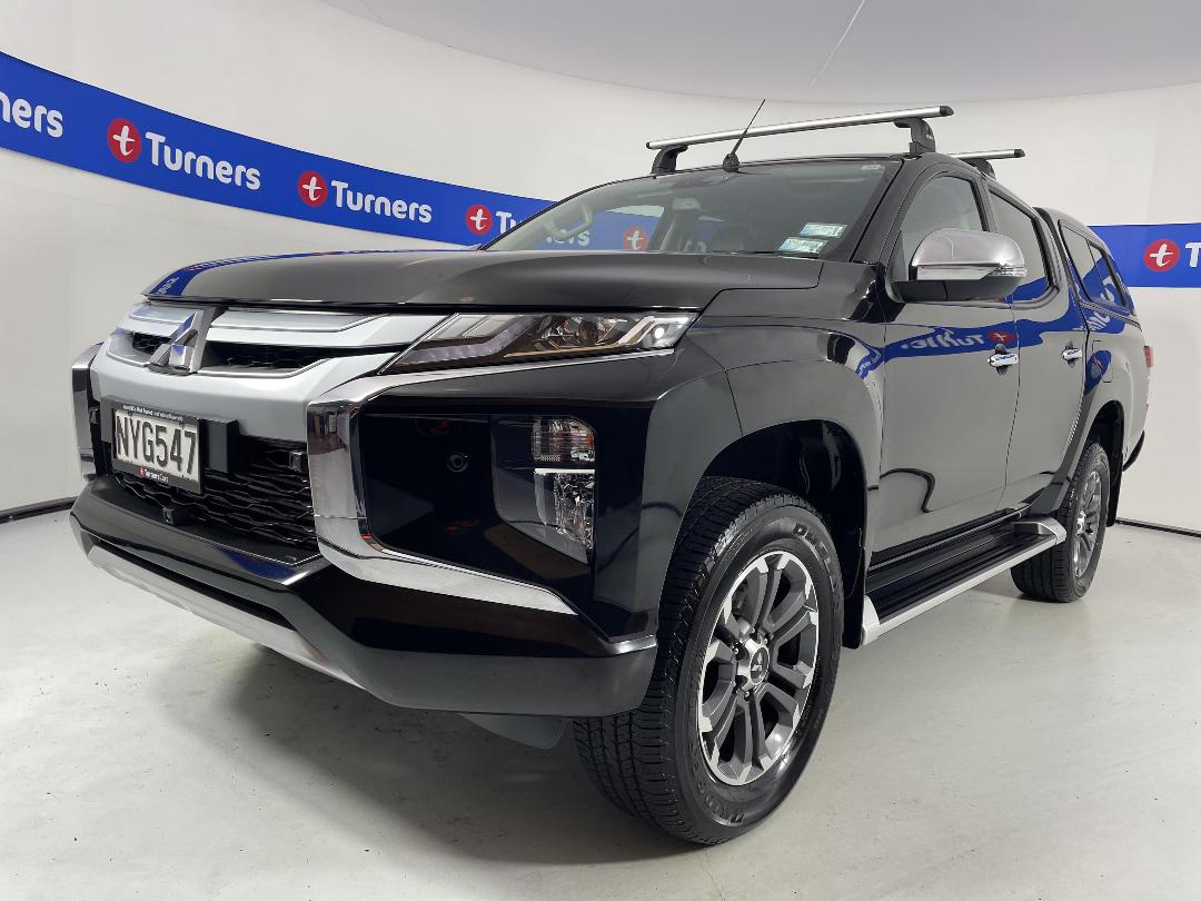 Photo '4' of Mitsubishi Triton