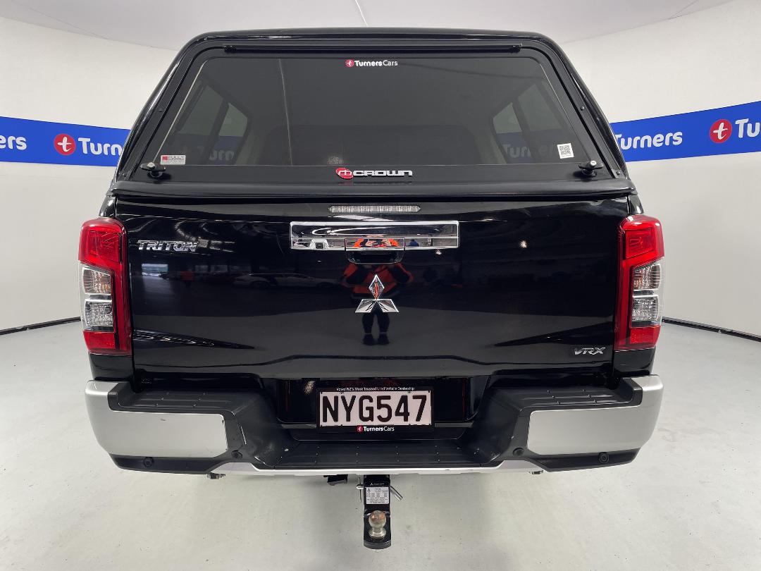 Photo '6' of Mitsubishi Triton