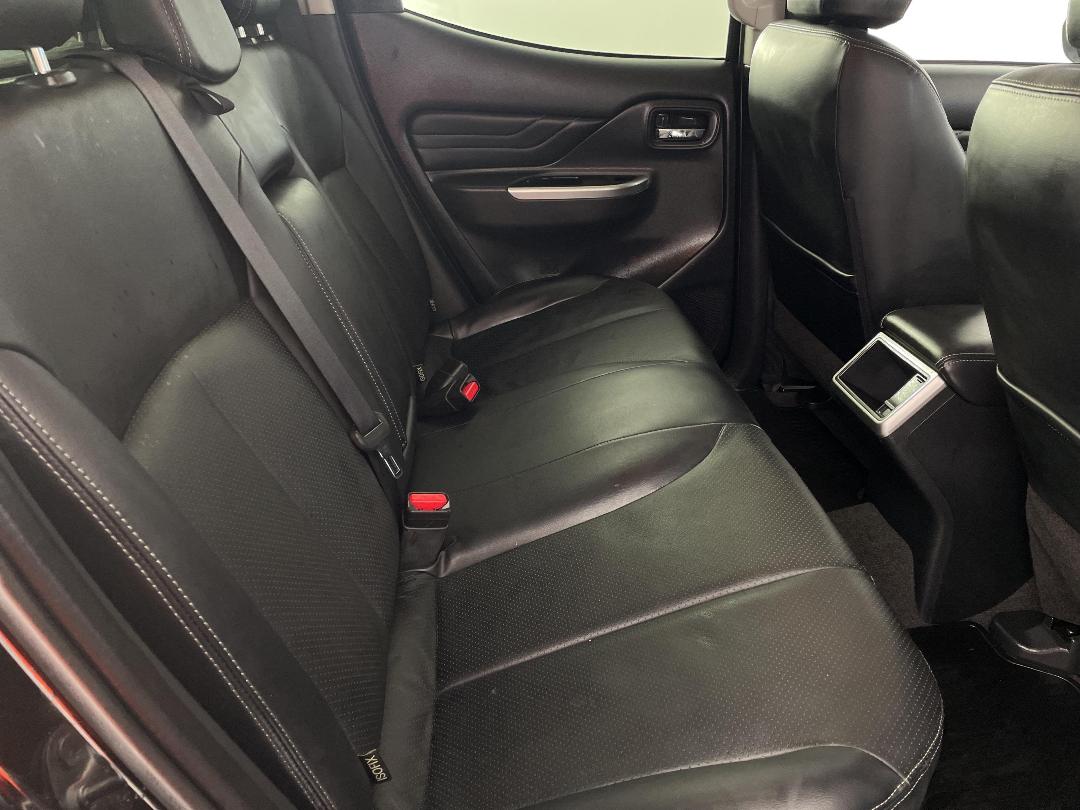 Photo '20' of Mitsubishi Triton