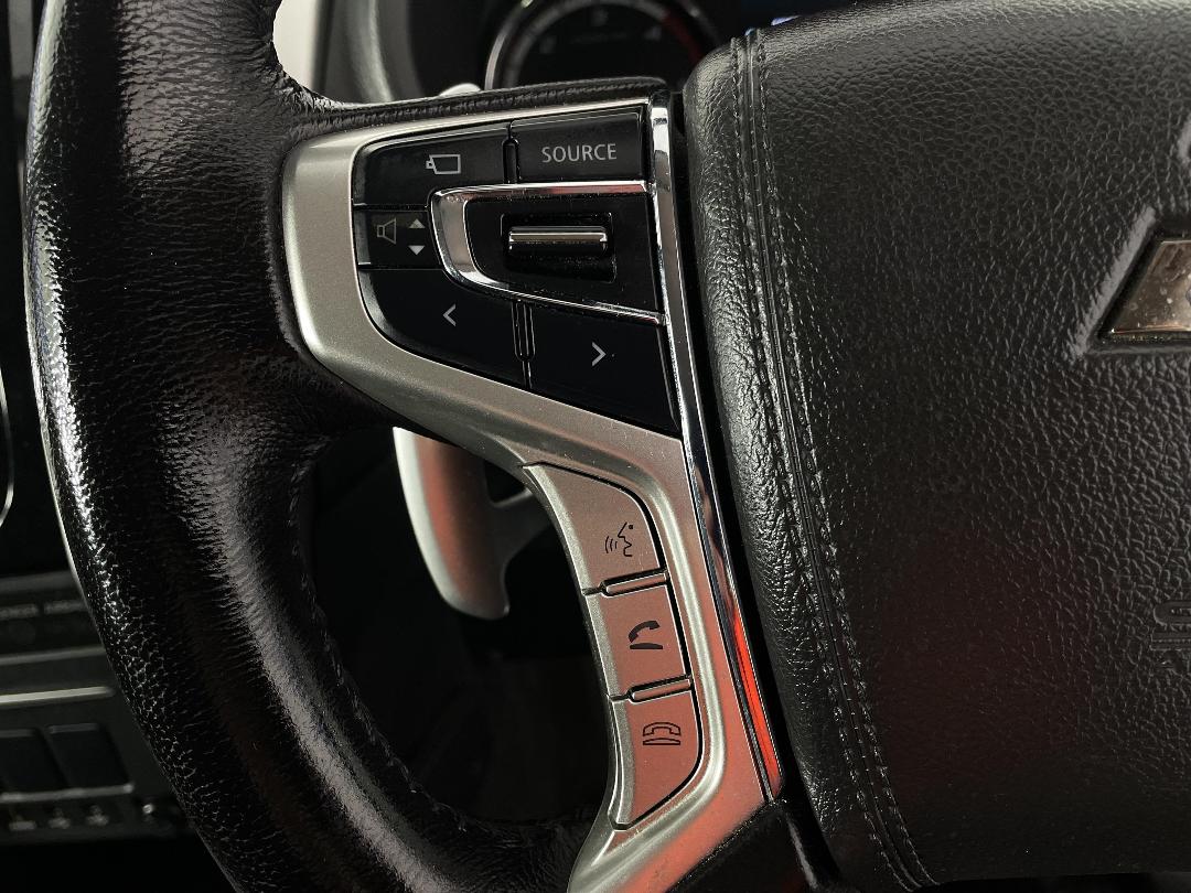 Photo '27' of Mitsubishi Triton