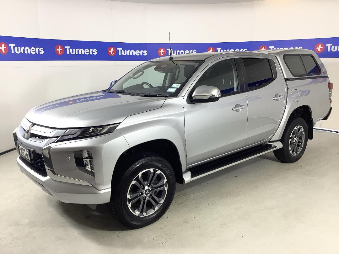 Photo '4' of Mitsubishi Triton