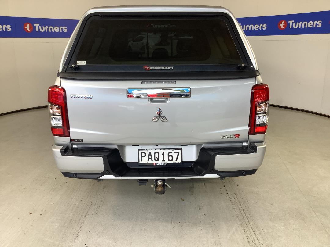 Photo '6' of Mitsubishi Triton