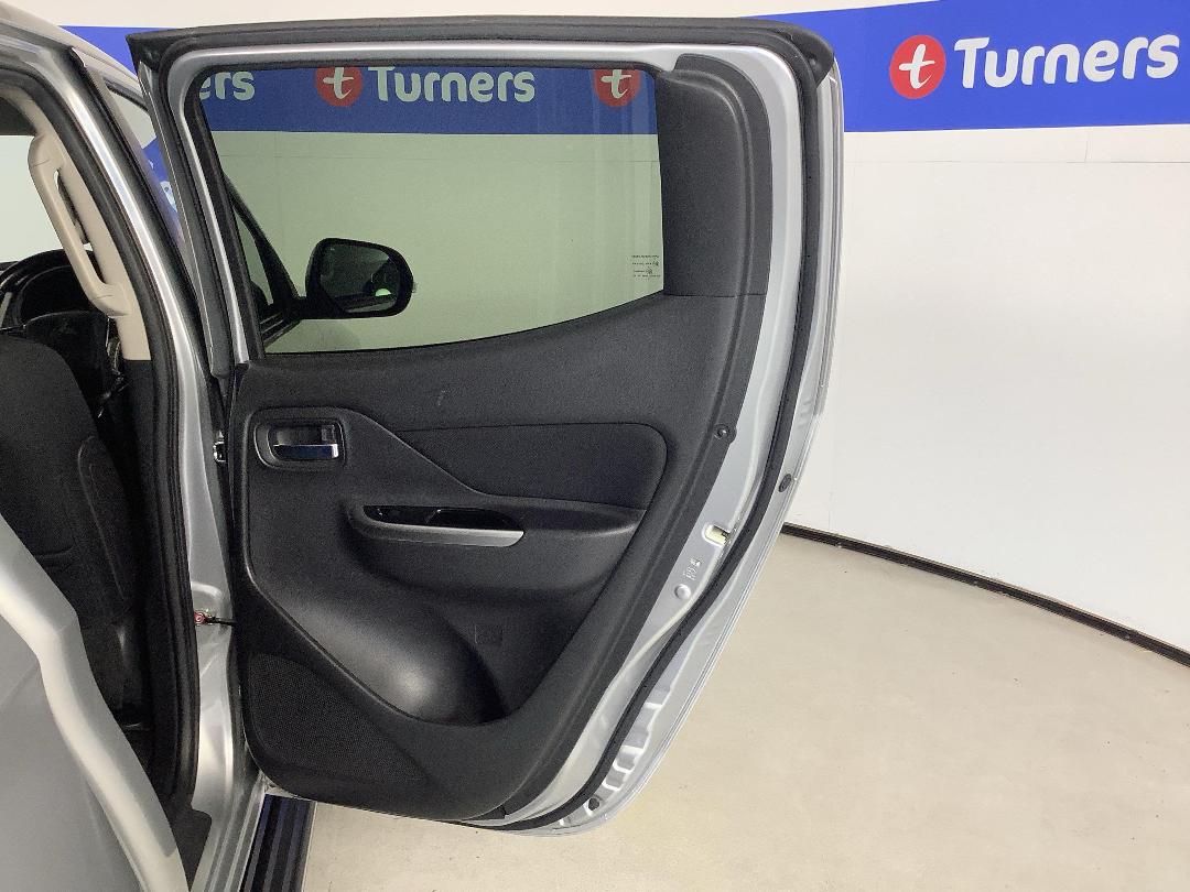 Photo '19' of Mitsubishi Triton