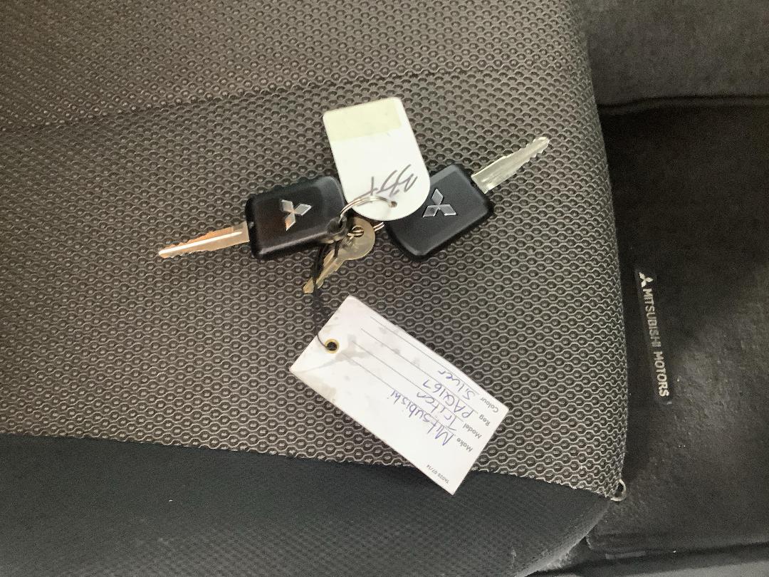 Photo '22' of Mitsubishi Triton