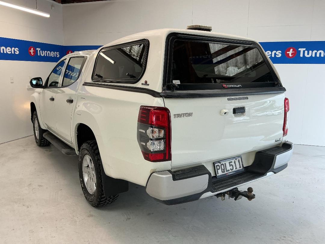 Photo '5' of Mitsubishi Triton